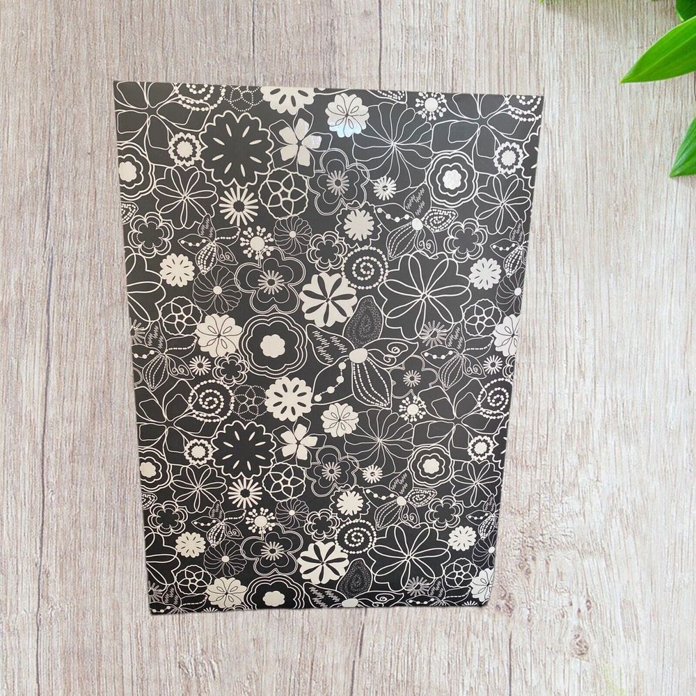 Photo Album 300 Picture Pockets 4x6 3 Per Page Black Floral Padded Cover